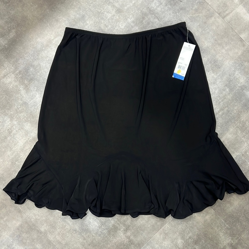 NEW black skirt size XL
